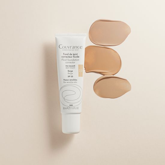 avene korektivni tekoci puder 2.5 bez spredaj